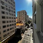 Apartamento Grande No Rio No Bairro Da Lapa Com Vista Para Os Arcos Com Vaga De Garagem Perto De Tudo Com Portaria 24Horas