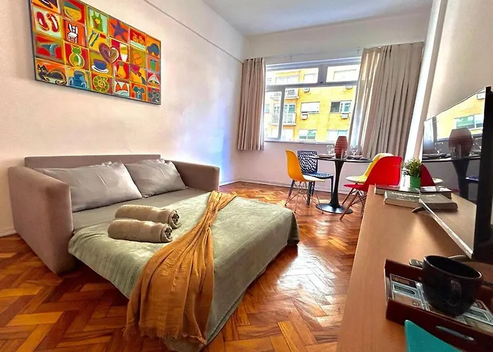 Apartamento Grande No Rio No Bairro Da Lapa Com Vista Para Os Arcos Com Vaga De Garagem Perto De Tudo Com Portaria 24Horas