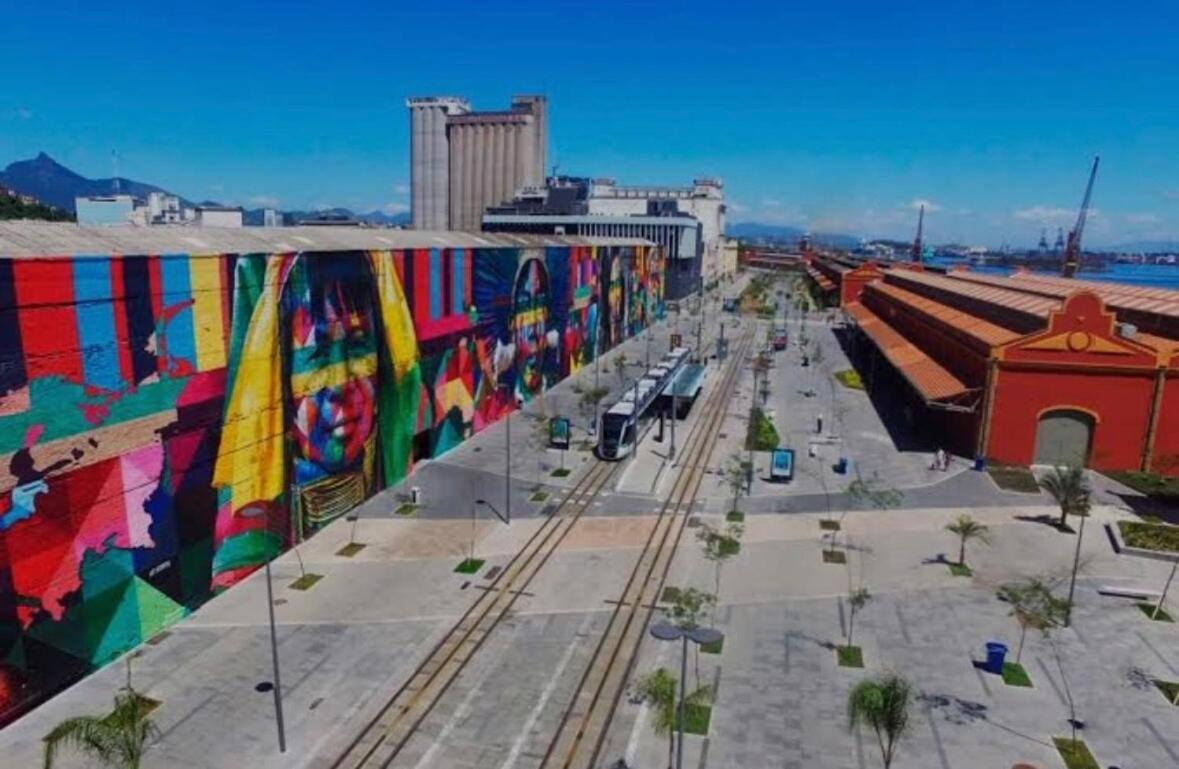 Grande No Rio No Bairro Da Lapa Com Vista Os Arcos Com Vaga De Garagem Perto De Com Portaria 24horas Apartment Rio de Janeiro